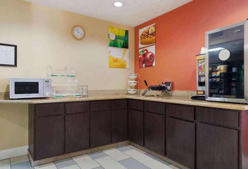 בית מלון כפרי Quality Inn Baytown  Houston East