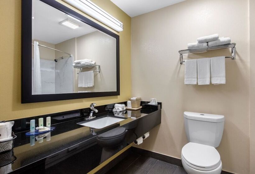 בית מלון כפרי Quality Inn