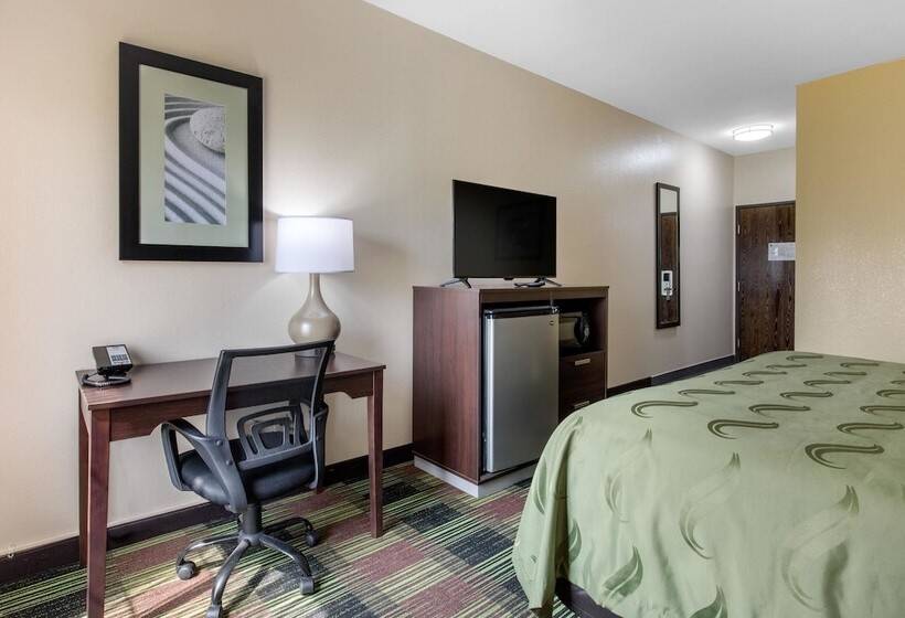 בית מלון כפרי Quality Inn