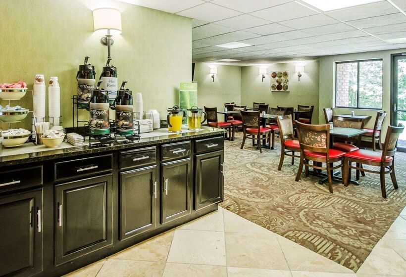 فندق Quality Inn