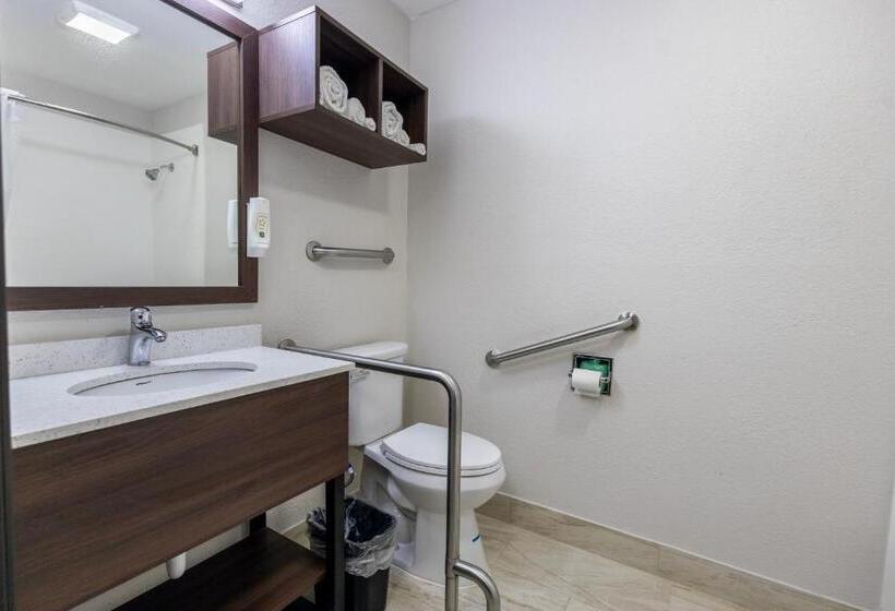 فندق Quality Inn