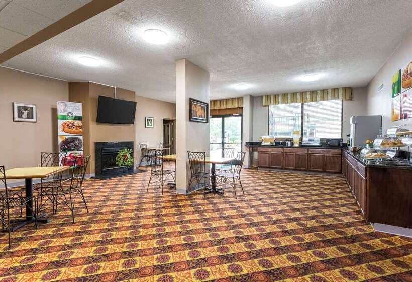 فندق Quality Inn & Conference Center