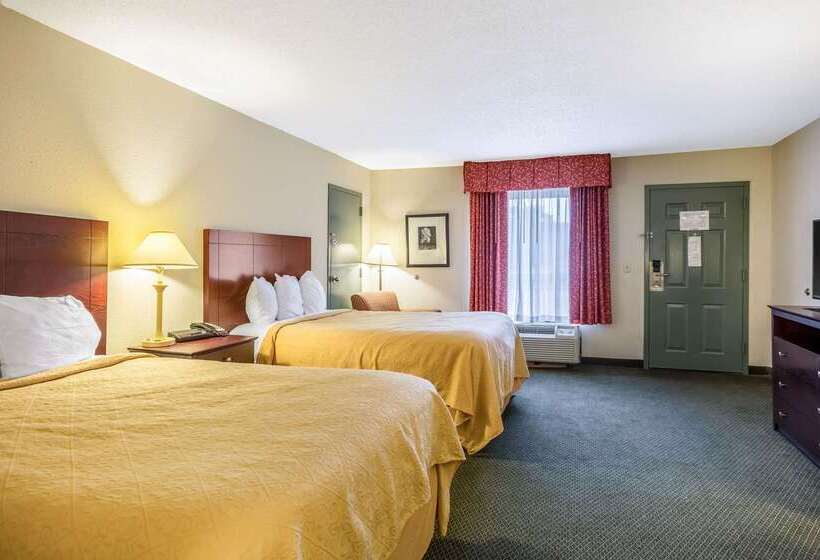 فندق Quality Inn & Conference Center