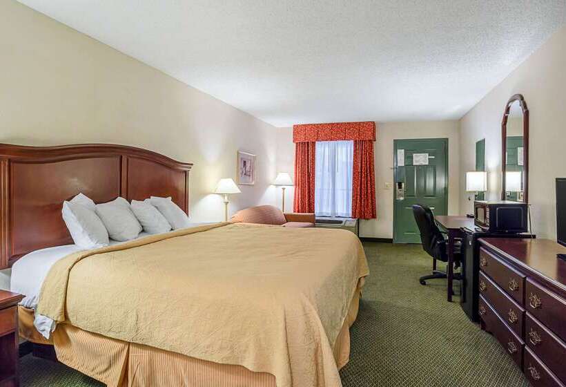 فندق Quality Inn & Conference Center