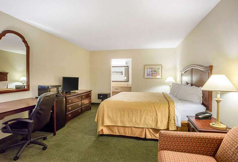 فندق Quality Inn & Conference Center