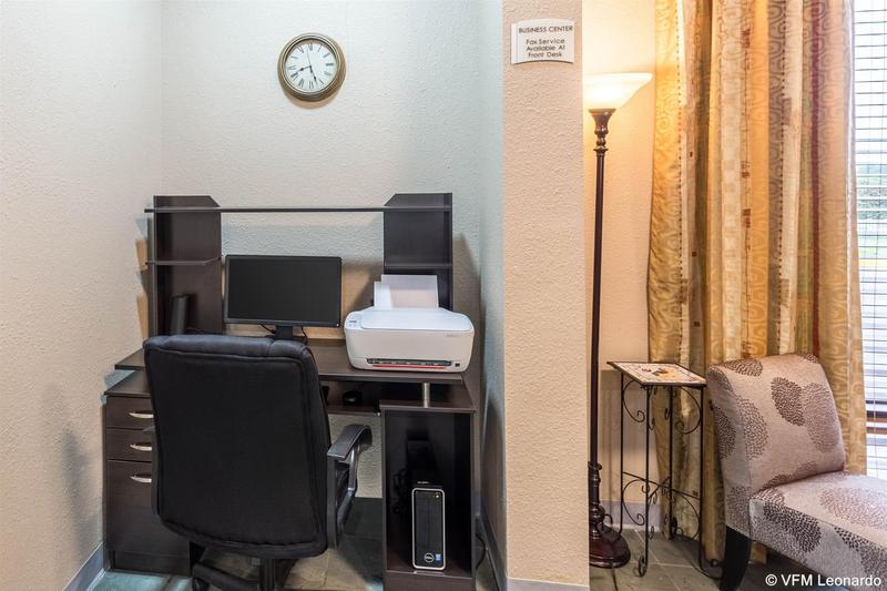 فندق Quality Inn & Conference Center