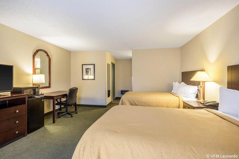 فندق Quality Inn & Conference Center