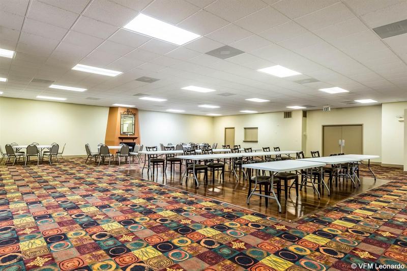 فندق Quality Inn & Conference Center