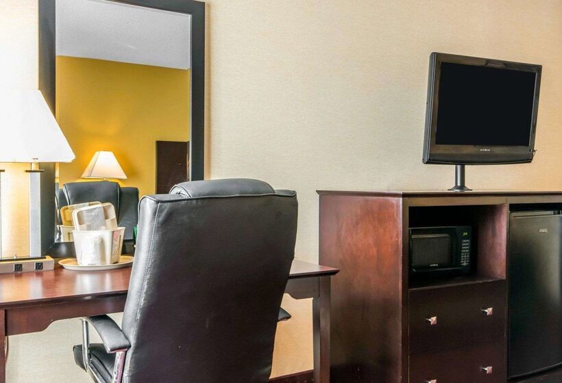 فندق Quality Inn