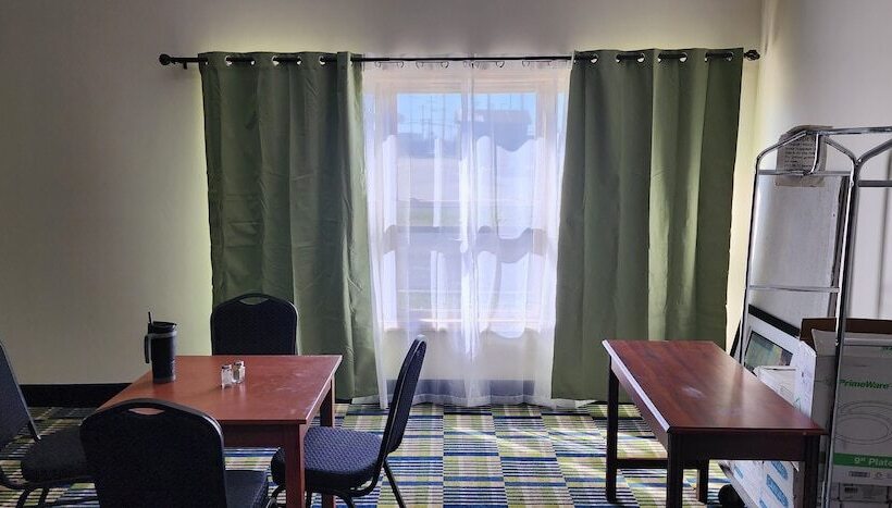 فندق Quality Inn