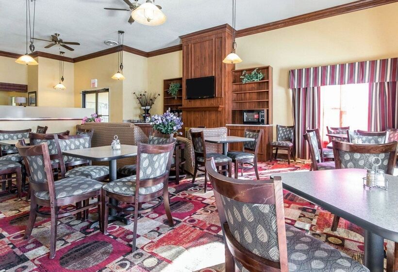 فندق Quality Inn