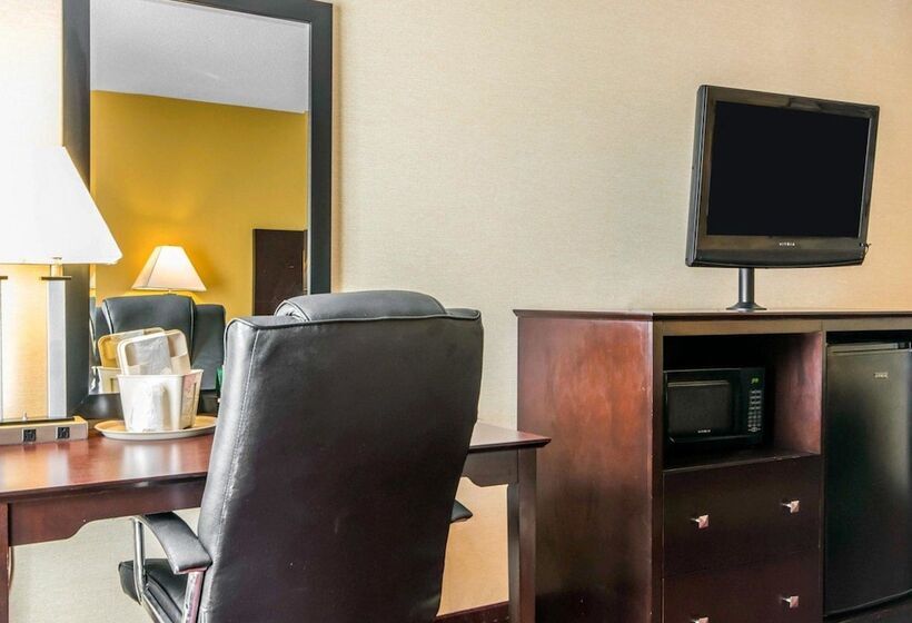 فندق Quality Inn