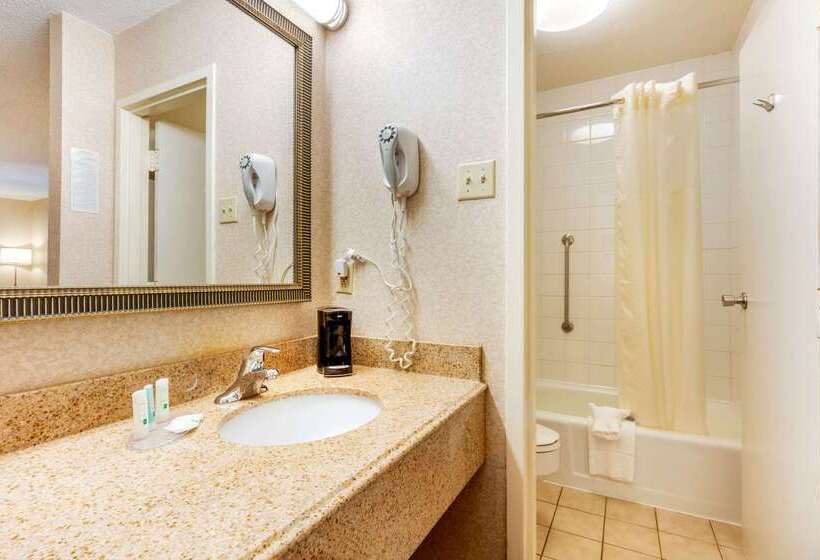 호텔 Quality Inn Exit 4