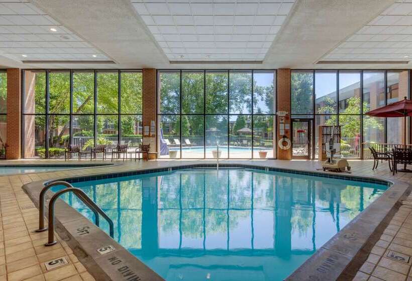 فندق Quality Inn Exit 4