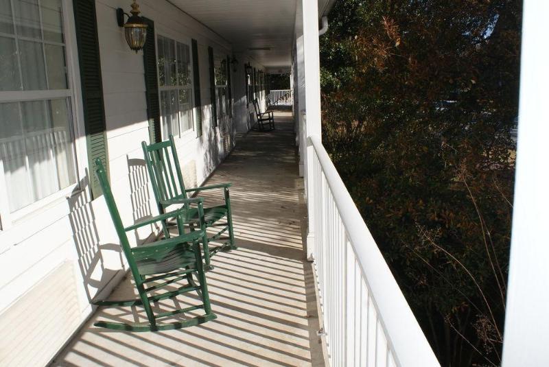 فندق Quality Inn Fayetteville Near Historic Downtown Square