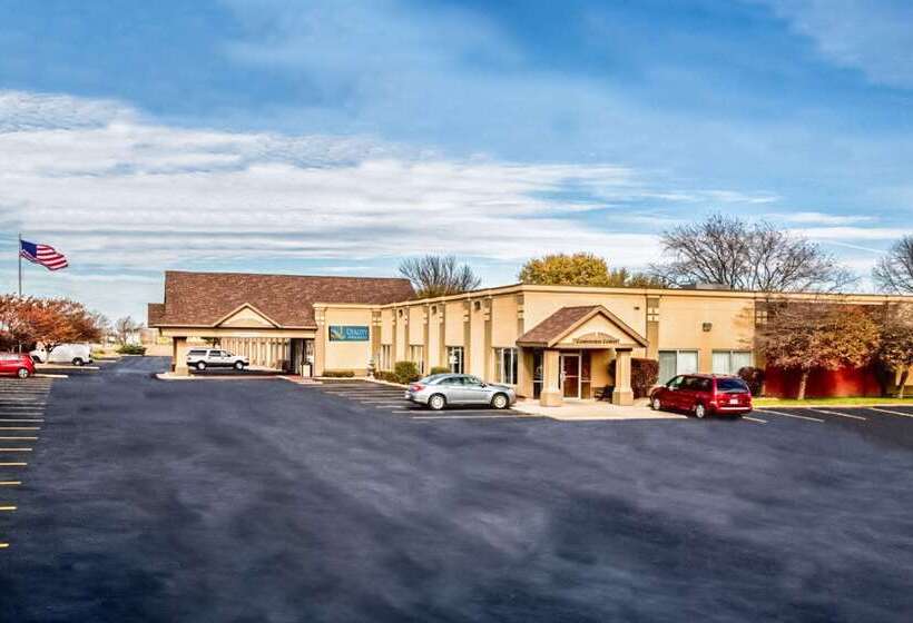 בית מלון כפרי Quality Inn Fort Dodge