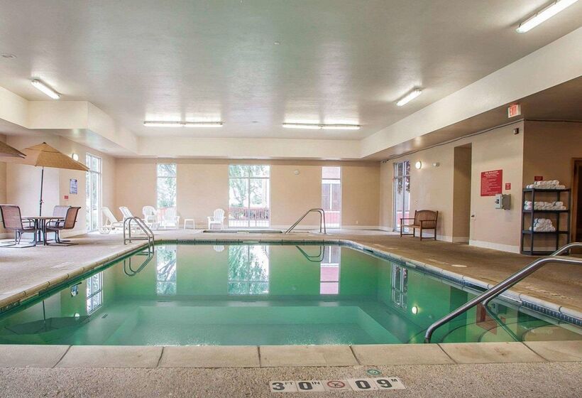 בית מלון כפרי Quality Inn Fort Dodge