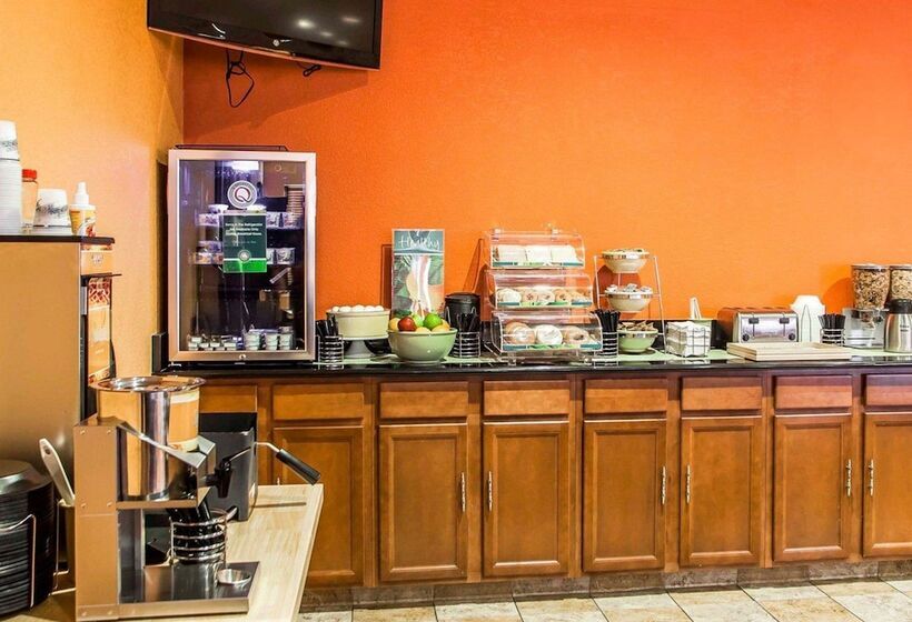 בית מלון כפרי Quality Inn Fort Dodge