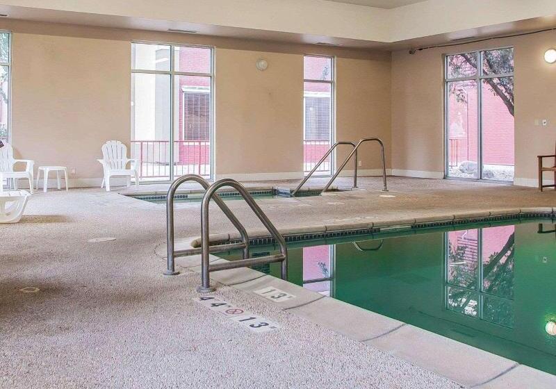 בית מלון כפרי Quality Inn Fort Dodge