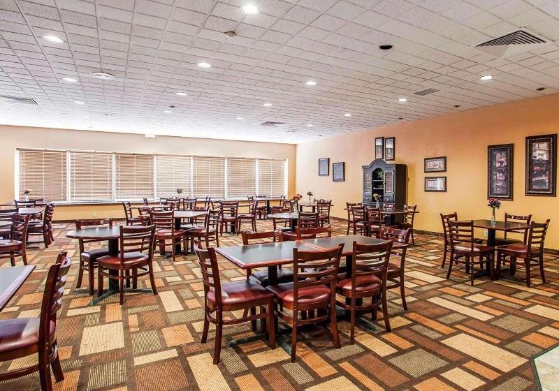 בית מלון כפרי Quality Inn Fort Dodge