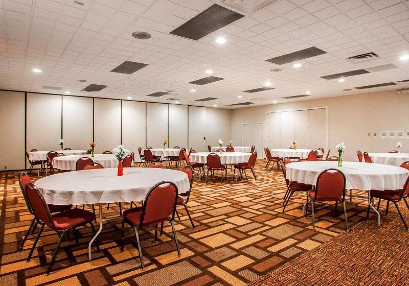 בית מלון כפרי Quality Inn Fort Dodge