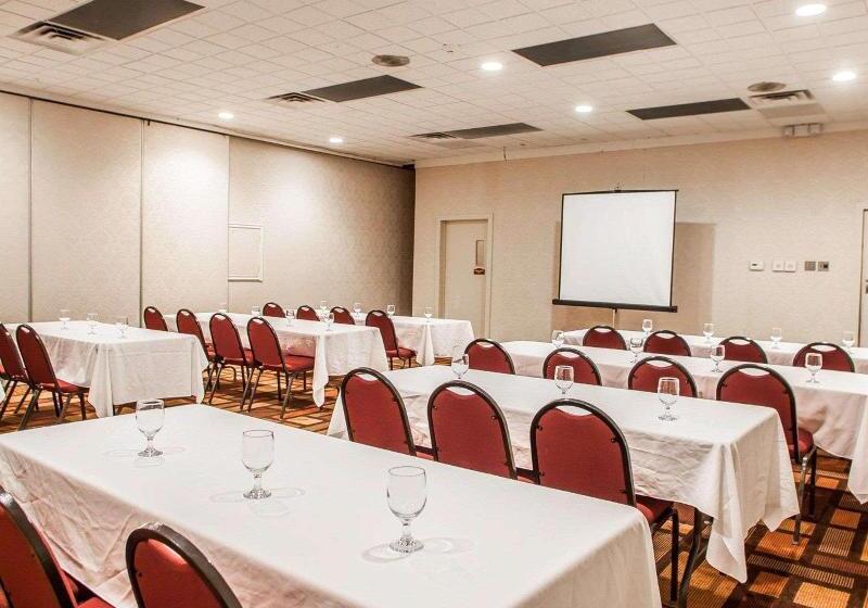 בית מלון כפרי Quality Inn Fort Dodge