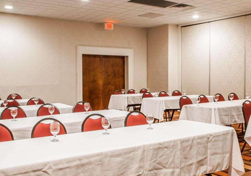 בית מלון כפרי Quality Inn Fort Dodge