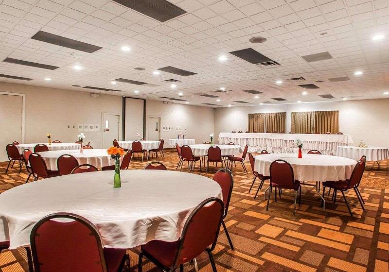 בית מלון כפרי Quality Inn Fort Dodge