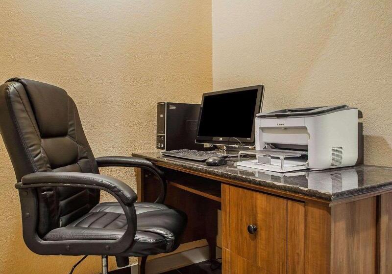 בית מלון כפרי Quality Inn Fort Dodge