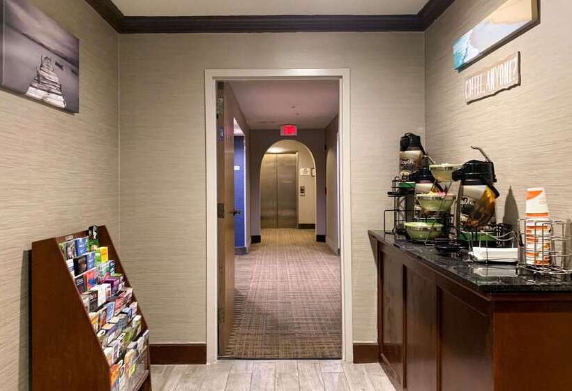 فندق Quality Inn