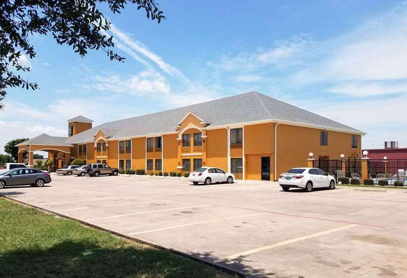 فندق Quality Inn