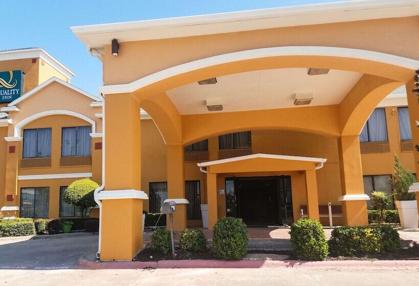 فندق Quality Inn