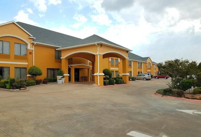 فندق Quality Inn