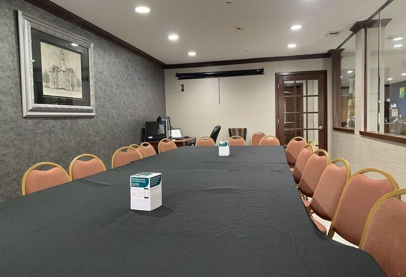 فندق Quality Inn