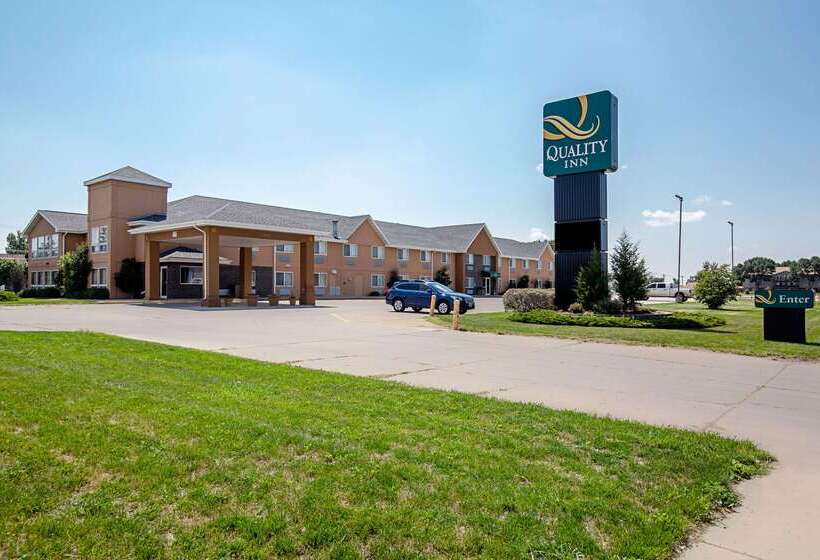Отель Quality Inn Huron