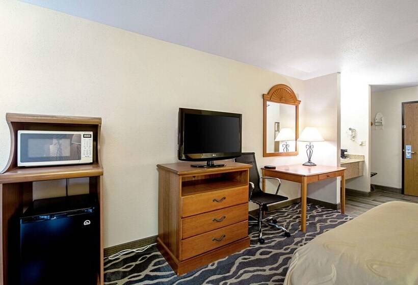 Отель Quality Inn Huron