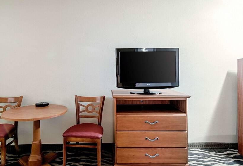 Отель Quality Inn Huron