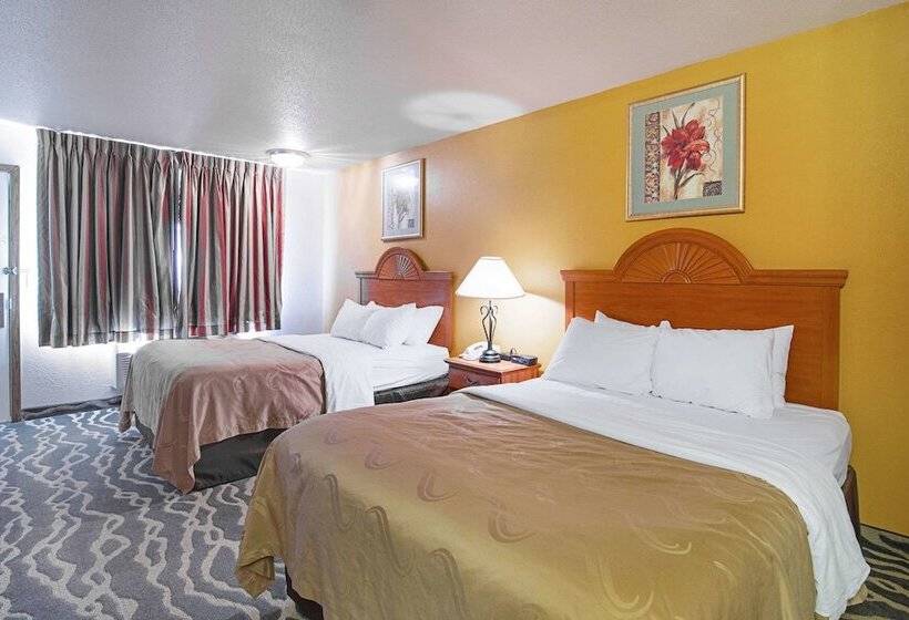 Отель Quality Inn Huron