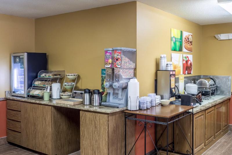 Отель Quality Inn Huron