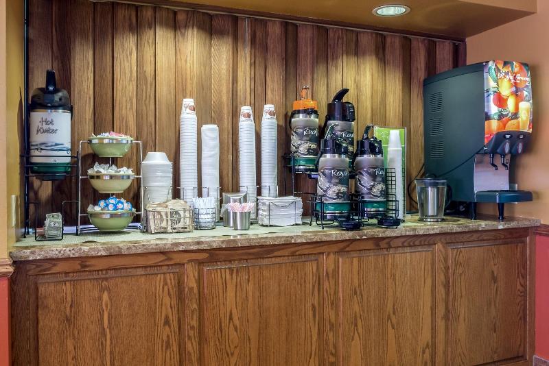 Отель Quality Inn Huron