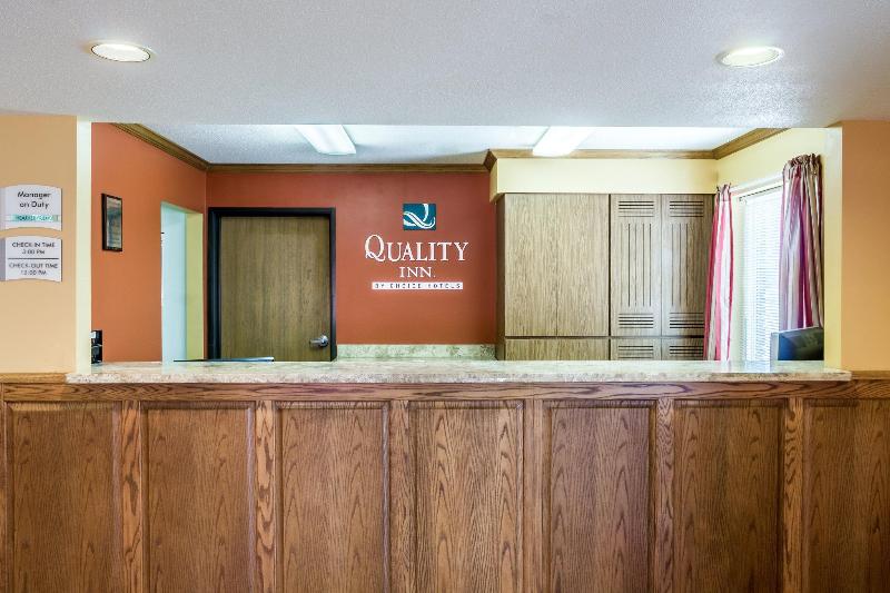 Отель Quality Inn Huron