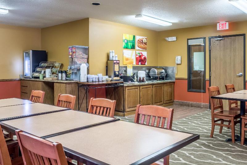 Отель Quality Inn Huron