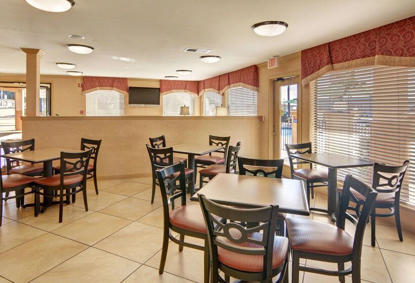 酒店 Quality Inn Marshall