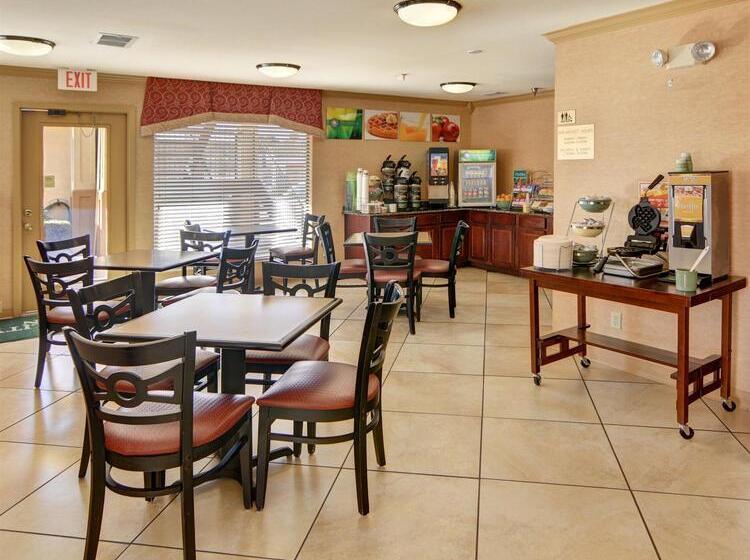 酒店 Quality Inn Marshall