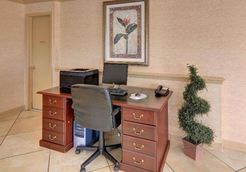 酒店 Quality Inn Marshall