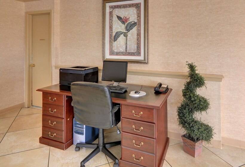 酒店 Quality Inn Marshall