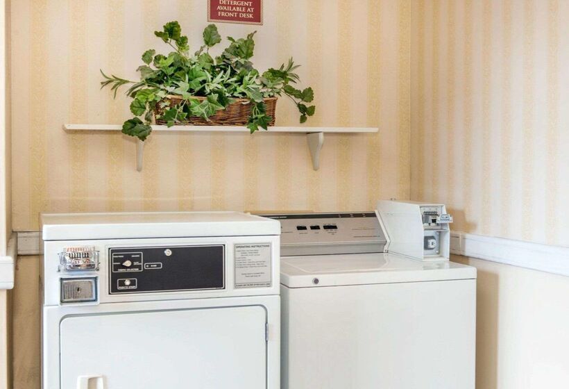 فندق Quality Inn & Suites Near Amish Country