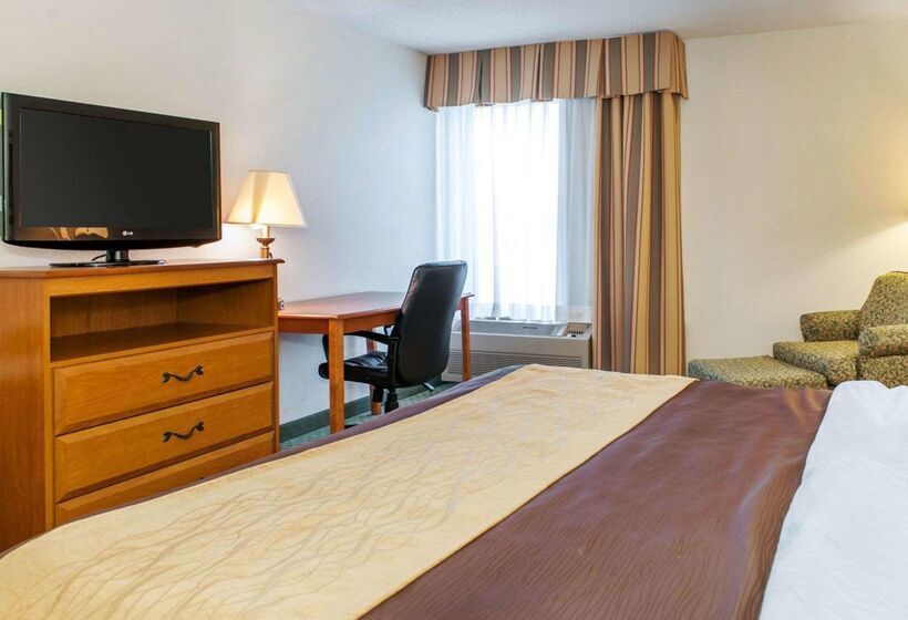 فندق Quality Inn & Suites Near Amish Country
