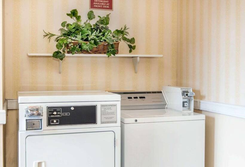 فندق Quality Inn & Suites Near Amish Country