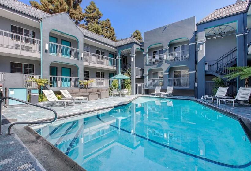 فندق Quality Inn Near Hollywood Walk Of Fame